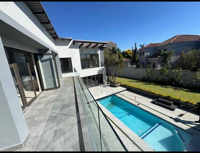 6 BEDROOM HOUSE FOR SALE IN MIDSTREAM ESTATE